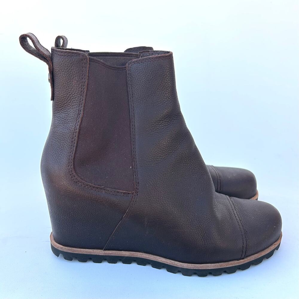UGG Pax Wedge Leather Ankle High Heel Booties Stout Brown Chelsea Boots 9